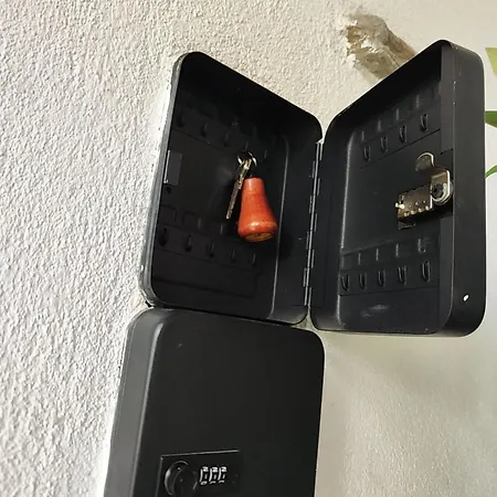 Vysehrad Nonstop 게스트하우스 3*